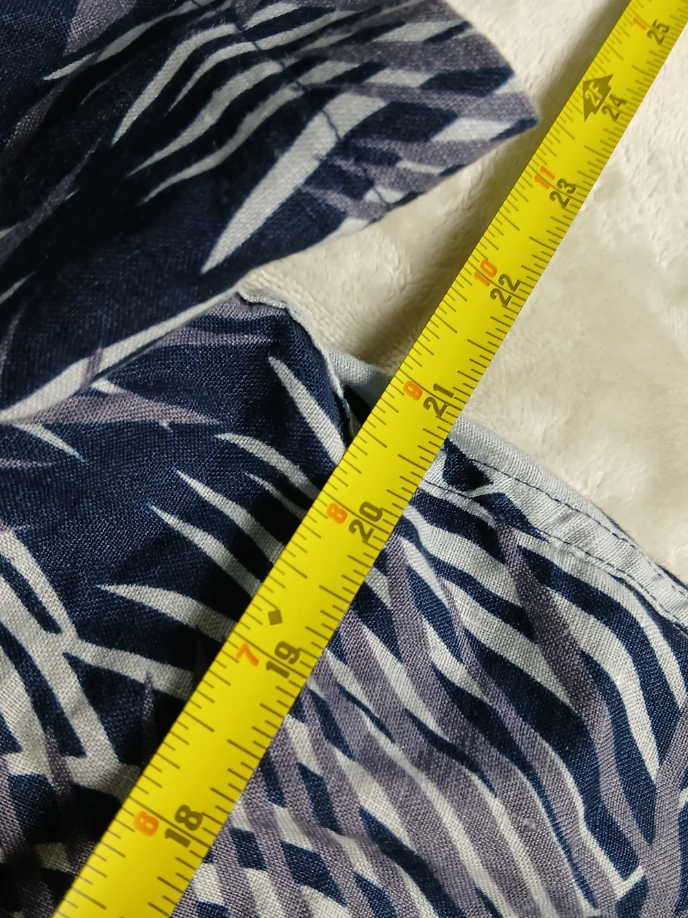 J. Crew 100% Linen Button Down Shirt Men's M Palm Print Floral Tropical Blue
